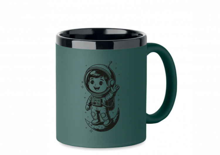 Krūze ar gravējumu "He is an astronaut"