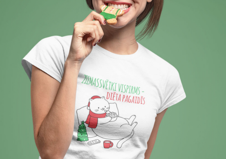 Sieviešu t-krekls "Ziemassvētki vispirms - diēta pagaidīs"