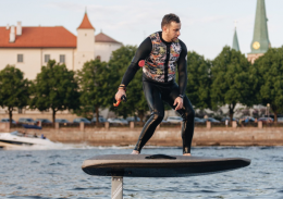 Neaizmirstams piedzīvojums ar Efoil. Lido virs ūdens!