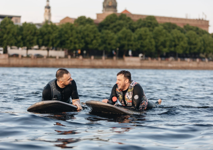 Neaizmirstams piedzīvojums ar Efoil. Lido virs ūdens!