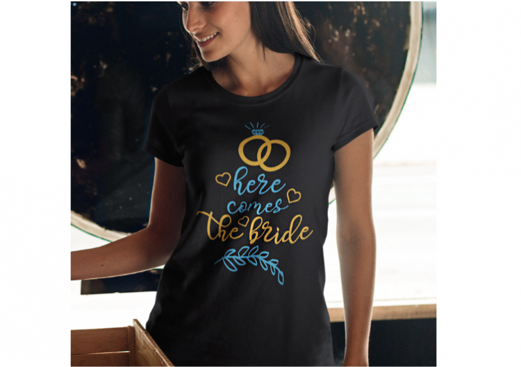 Sieviešu t-krekls "Here comes the bride"