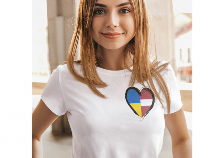 Sieviešu t-krekls "Divas valstis - viena sirds" 