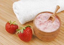 Saldi romantiskais  zemeņu SPA rituāls